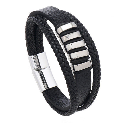 "Elegante verstelbare lederen armband met mannelijke uitstraling en magnetische sluiting, perfect voor moderne mannenstijl."