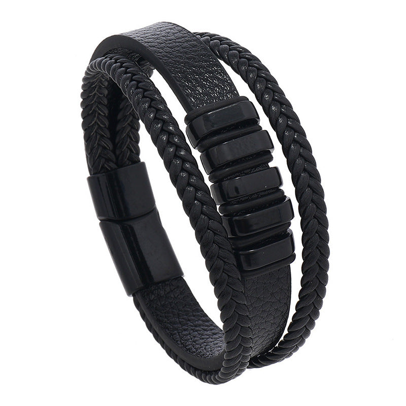 "Elegante verstelbare lederen armband met mannelijke uitstraling en magnetische sluiting, perfect voor moderne mannenstijl."