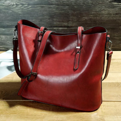 "Elegante vintage lederen schoudertas in klassieke tinten, krasbestendig en waterdicht, perfect voor elke gelegenheid."