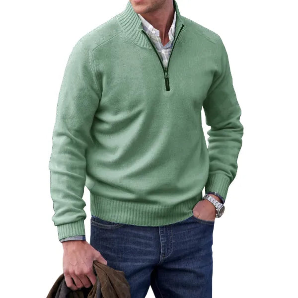 "Elegante witte heren kasjmier trui met rits, luxueuze stof, opstaande kraag, slank silhouet en huidvriendelijk materiaal."