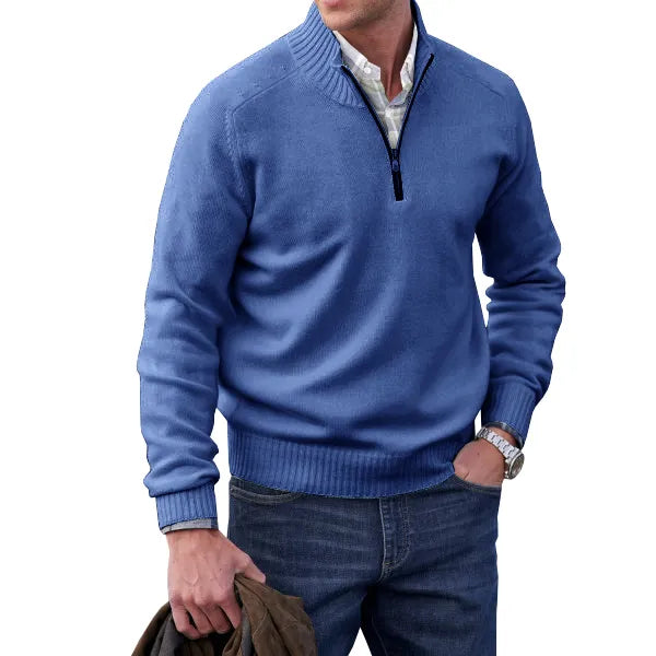 "Elegante witte heren kasjmier trui met rits, luxueuze stof, opstaande kraag, slank silhouet en huidvriendelijk materiaal."