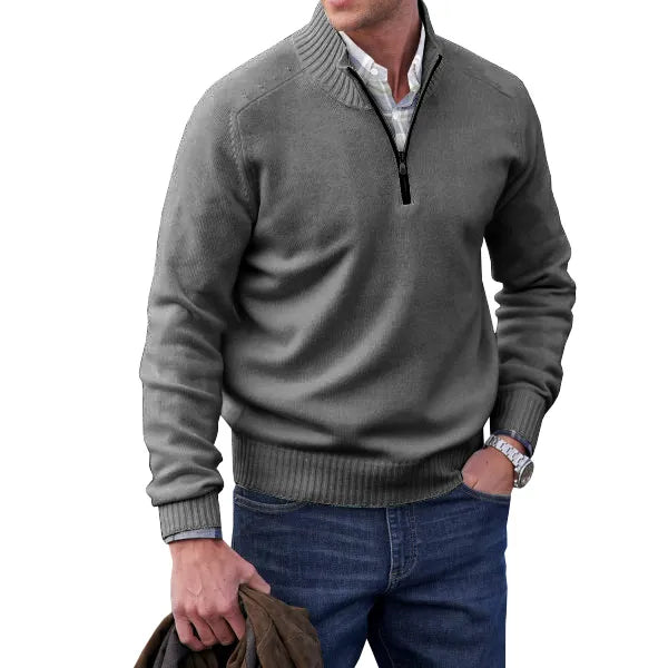 "Elegante witte heren kasjmier trui met rits, luxueuze stof, opstaande kraag, slank silhouet en huidvriendelijk materiaal."
