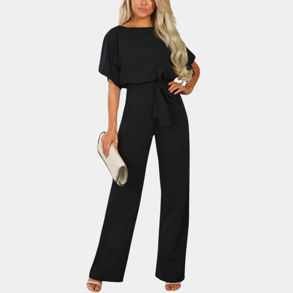 "Elegante zwarte dames jumpsuit met wijde pijpen, perfect voor zomerfeesten; tijdloze stijl en ultiem draagcomfort."