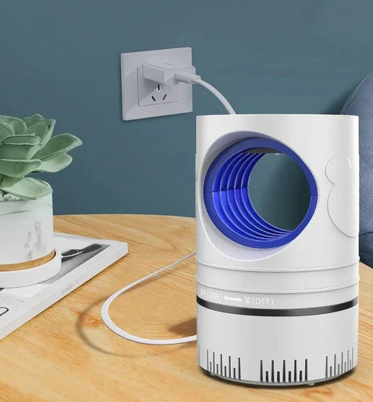 "Elektrische muggenlamp met LED Bionic Violet Wave technologie, moderne witte behuizing, ideaal voor insectenvrije nachten."