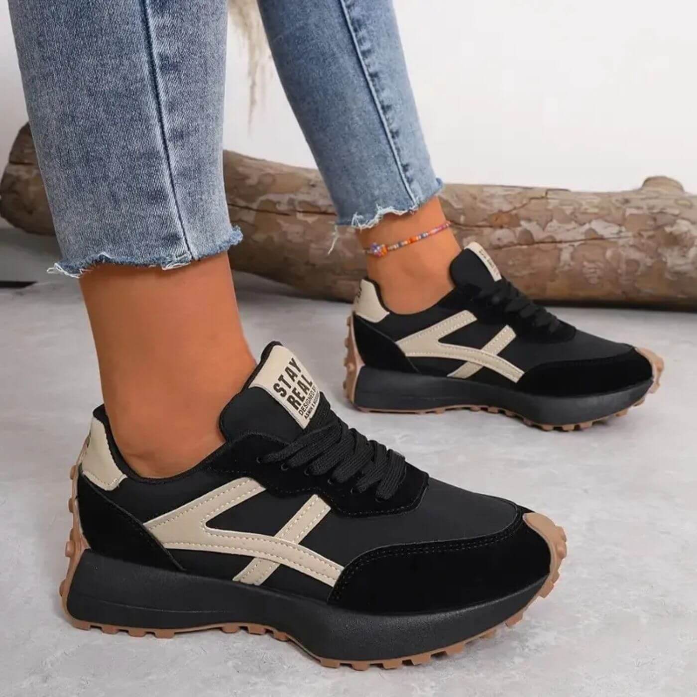 "Elena orthopedische sneakers voor dames, ademend textiel met antislipzool, stijlvol design in meerdere kleuren."