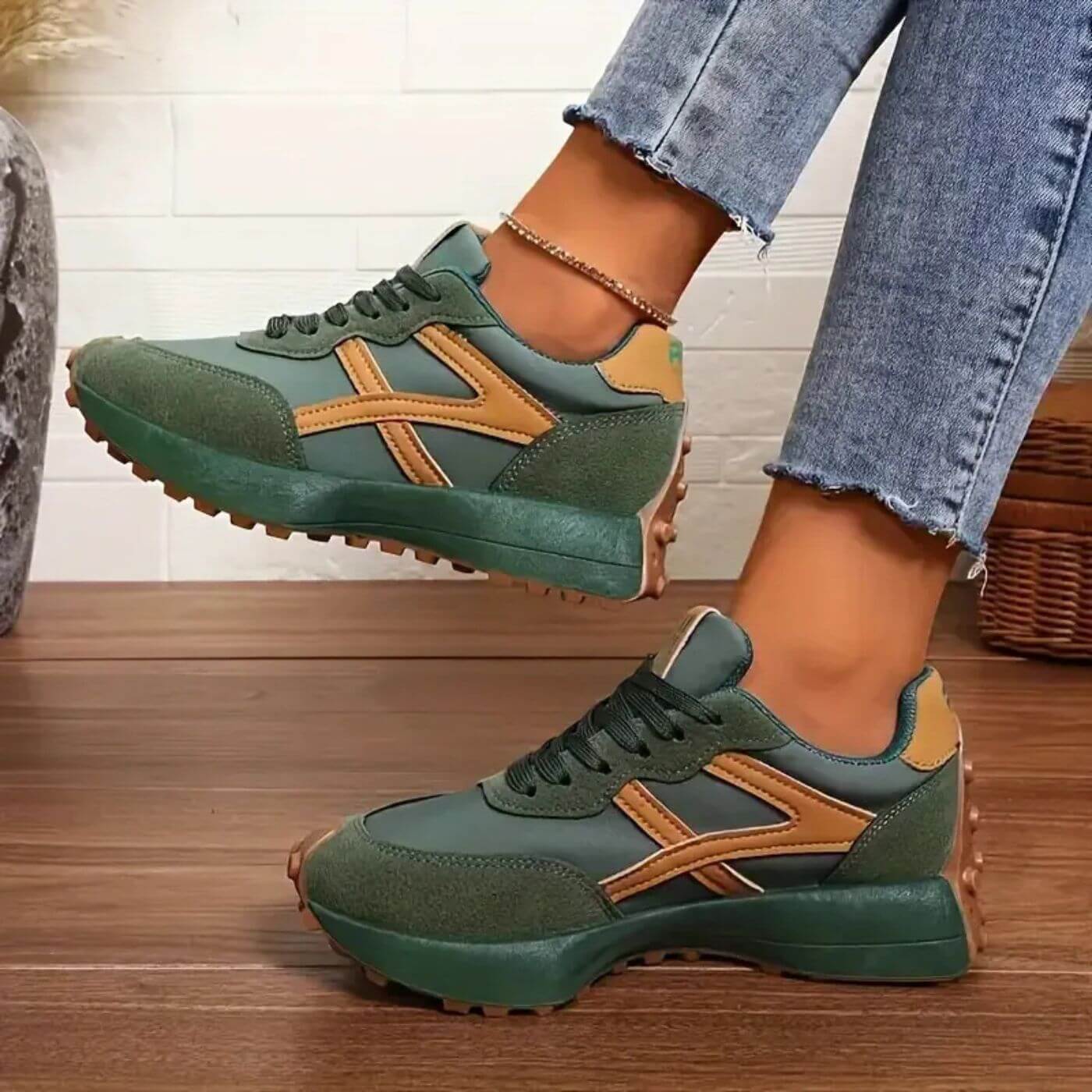 "Elena orthopedische sneakers voor dames, ademend textiel met antislipzool, stijlvol design in meerdere kleuren."