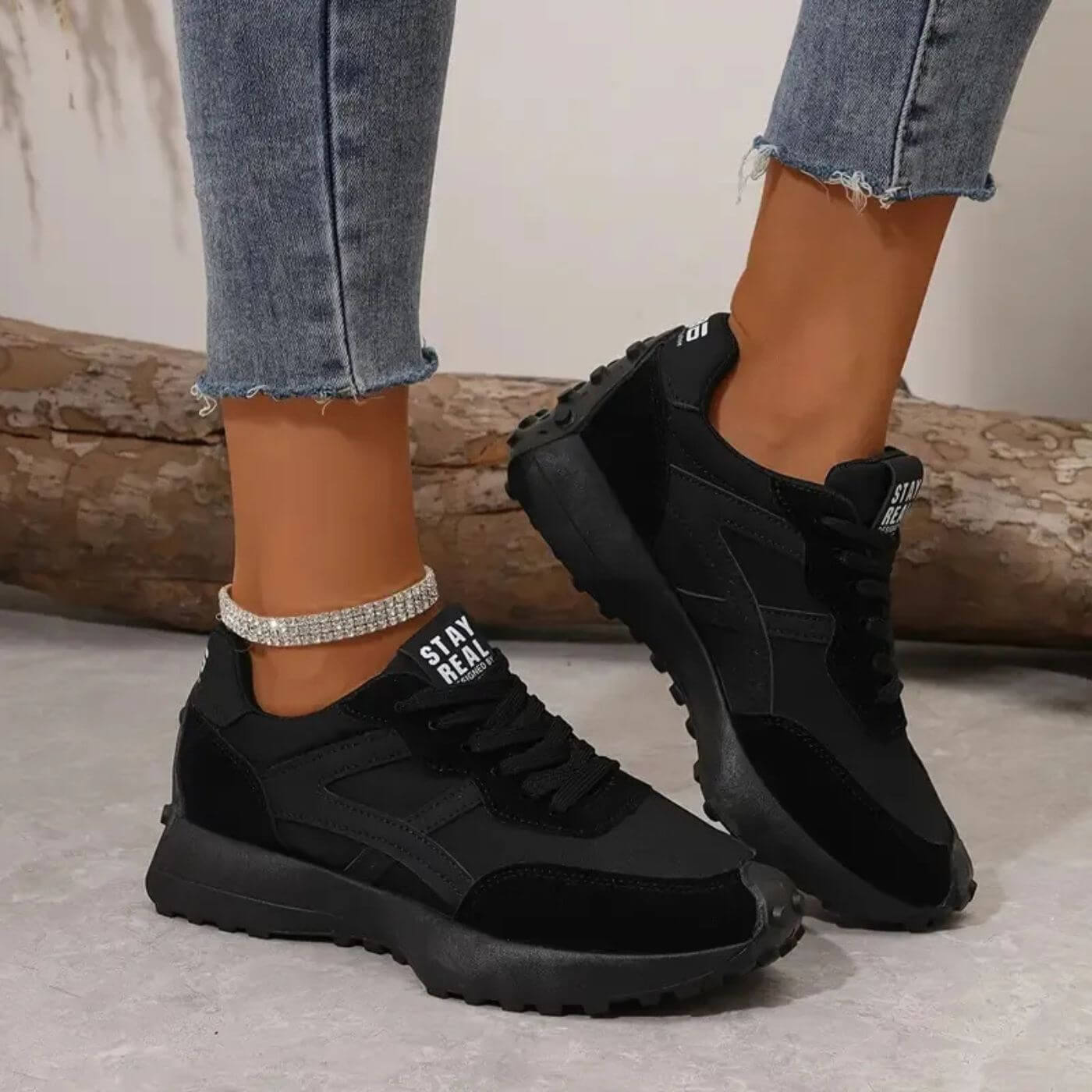 "Elena orthopedische sneakers voor dames, ademend textiel met antislipzool, stijlvol design in meerdere kleuren."