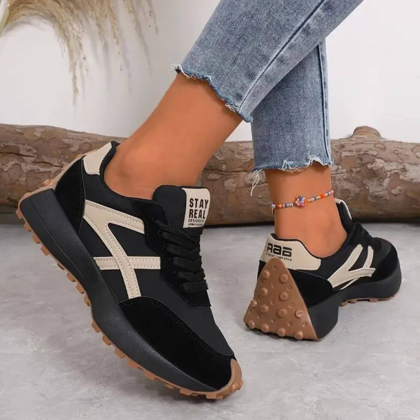 "Elena orthopedische sneakers voor dames, ademend textiel met antislipzool, stijlvol design in meerdere kleuren."