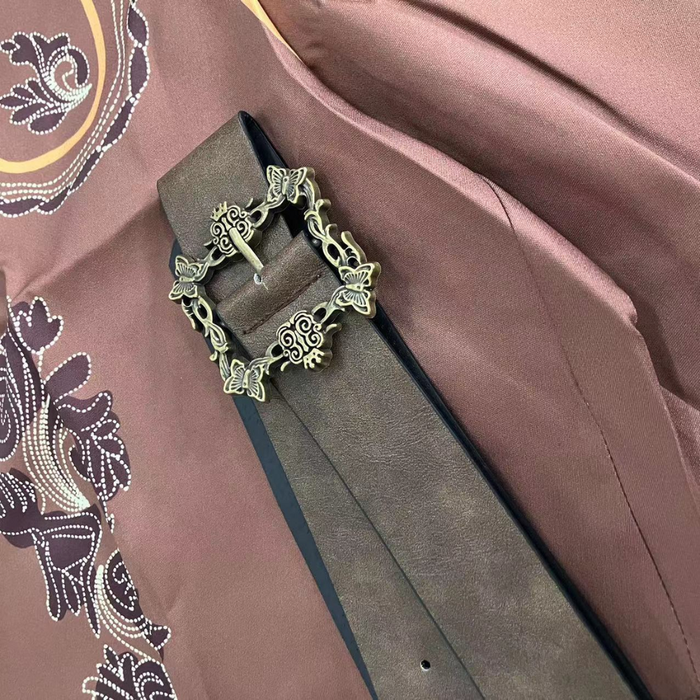 "Erik leren korte broek voor heren, bruin, premium leer, stijlvol voor Oktoberfest, comfortabele pasvorm, traditionele look."