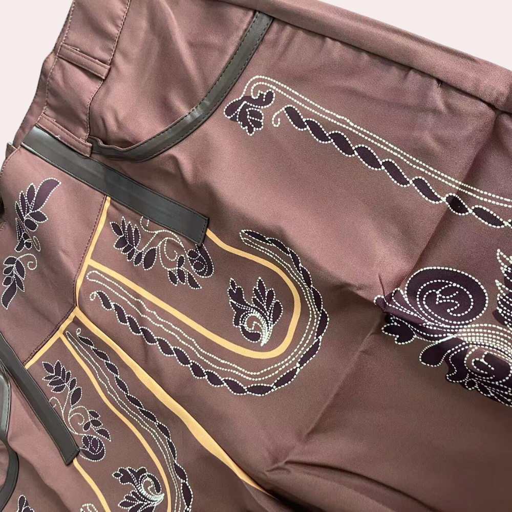 "Erik leren korte broek voor heren, bruin, premium leer, stijlvol voor Oktoberfest, comfortabele pasvorm, traditionele look."