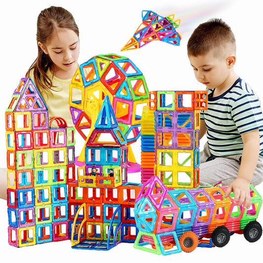 "Felgekleurde magnetische bouwblokken voor kinderen, geschikt voor diverse structuren en creaties, stimuleert creativiteit."
