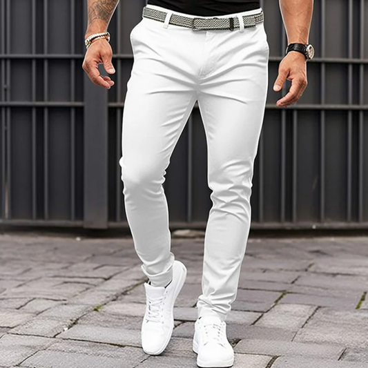 "Formele zomerbroek heren wit, lichtgewicht en ademend, elegante snit voor stijlvolle en comfortabele zomerse uitstraling."