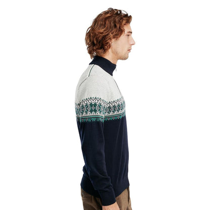"Hovden heren trui in lichtgewicht stof met tijdloos patroon en elegante look, ideaal voor elke gelegenheid."