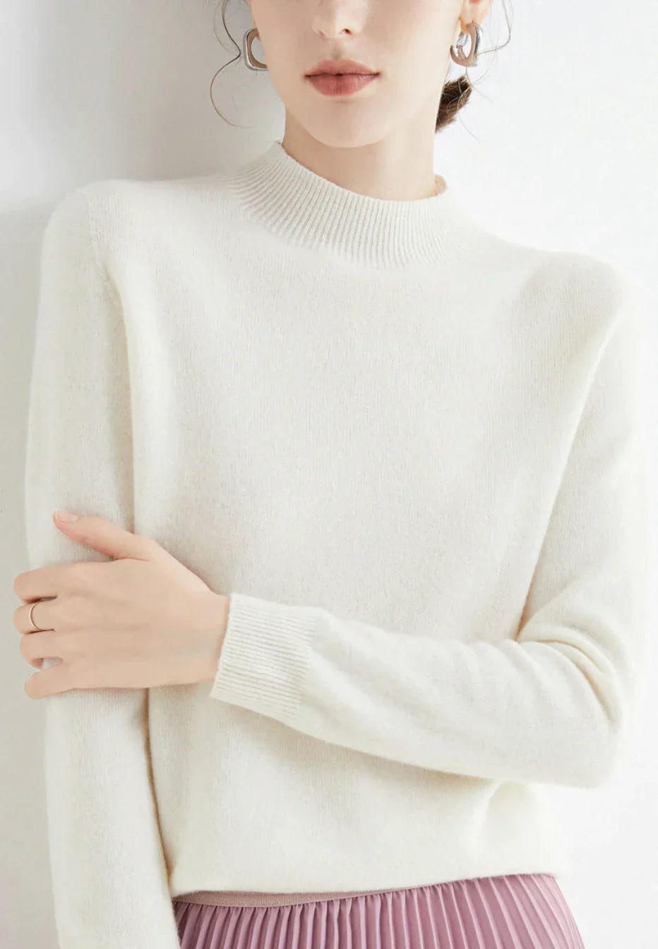 Kasjmier trui dameskleding, elegant design, zachte stof, diverse kleuren, ideaal voor seizoenen, comfort en stijl.