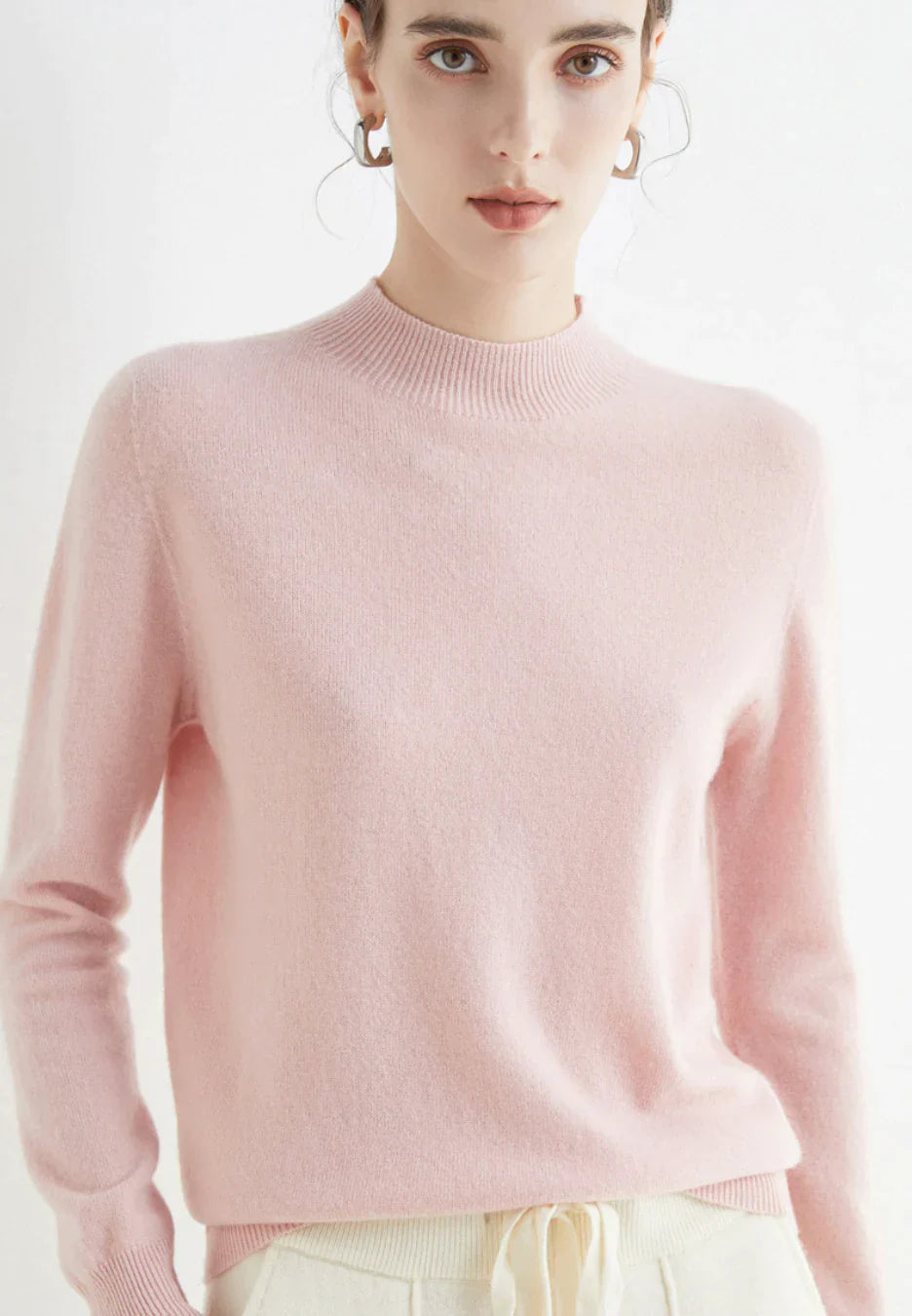 Kasjmier trui dameskleding, elegant design, zachte stof, diverse kleuren, ideaal voor seizoenen, comfort en stijl.