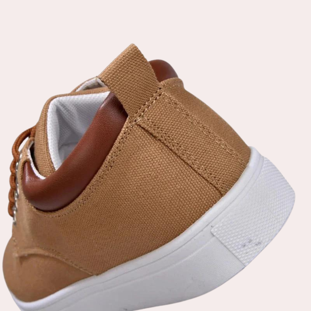 "Khaki herensneakers, orthopedisch ontwerp, comfortabel, stijlvol, ideaal voor casual outfits, extra voetondersteuning."