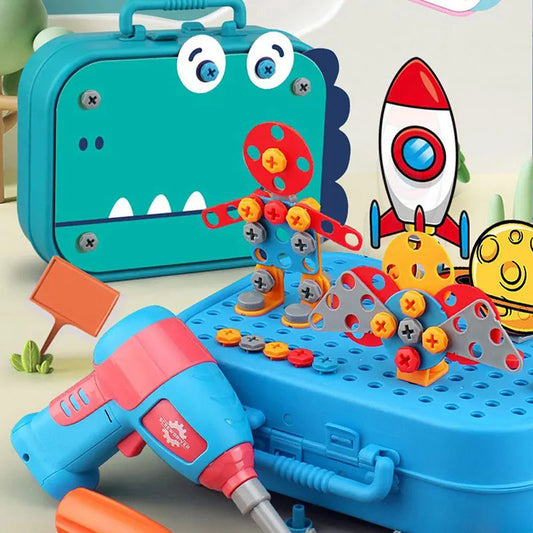 "Kind speelt met kleurrijke Screw Set boorset voor creatief bouwen, met elektrische boor en diverse onderdelen in opbergkoffe