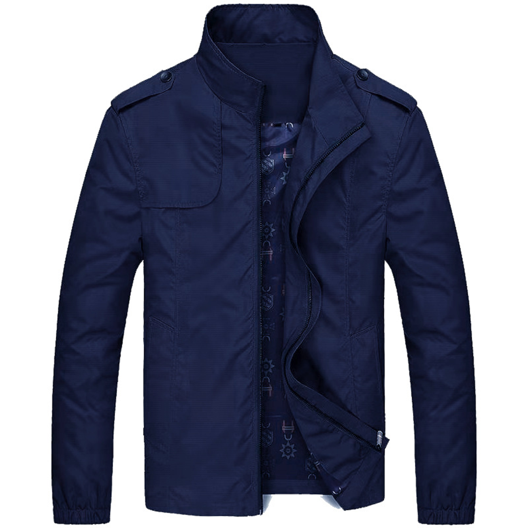 "Lichte heren zomerjas, ademend met stoere kraag en schouderdetails, ideaal voor casual of sportieve outfits, zomermode"