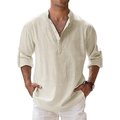 Lichtgewicht linnen herenoverhemd, Henley stijl, lange mouw, in lichtblauw. Perfect voor zomer en casual uitjes.