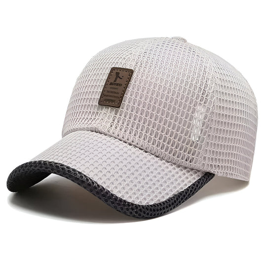"Lichtgewicht mesh sport cap, verstelbaar, ademend en sneldrogend, ideaal voor actieve outdoor activiteiten."