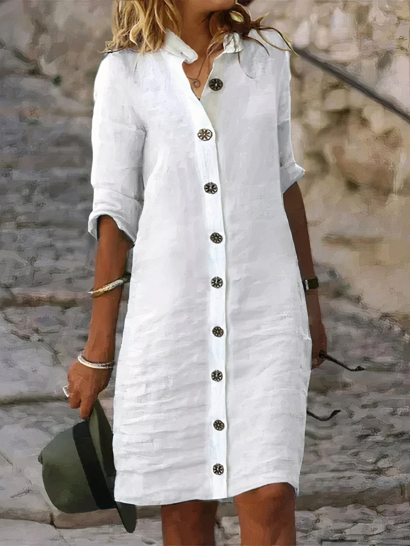 "Luchtige linnen dames overhemdjurk met klassieke kraag en knoopsluiting voor een elegante zomerlook."
