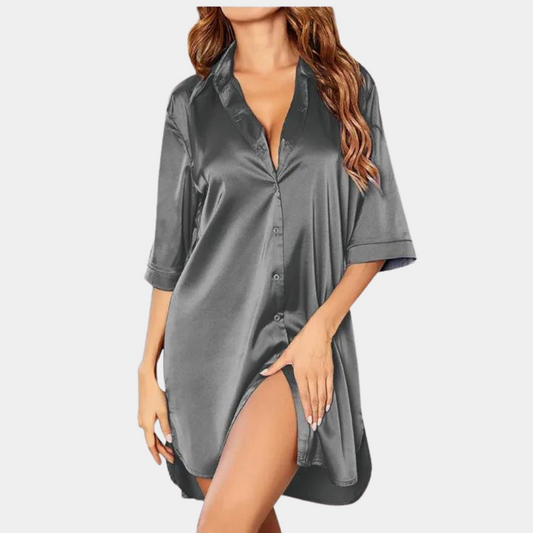 Luxe en ademende dames slaapjurk, zijdezacht met elegante snit, ideaal voor een stijlvolle, comfortabele nachtrust.