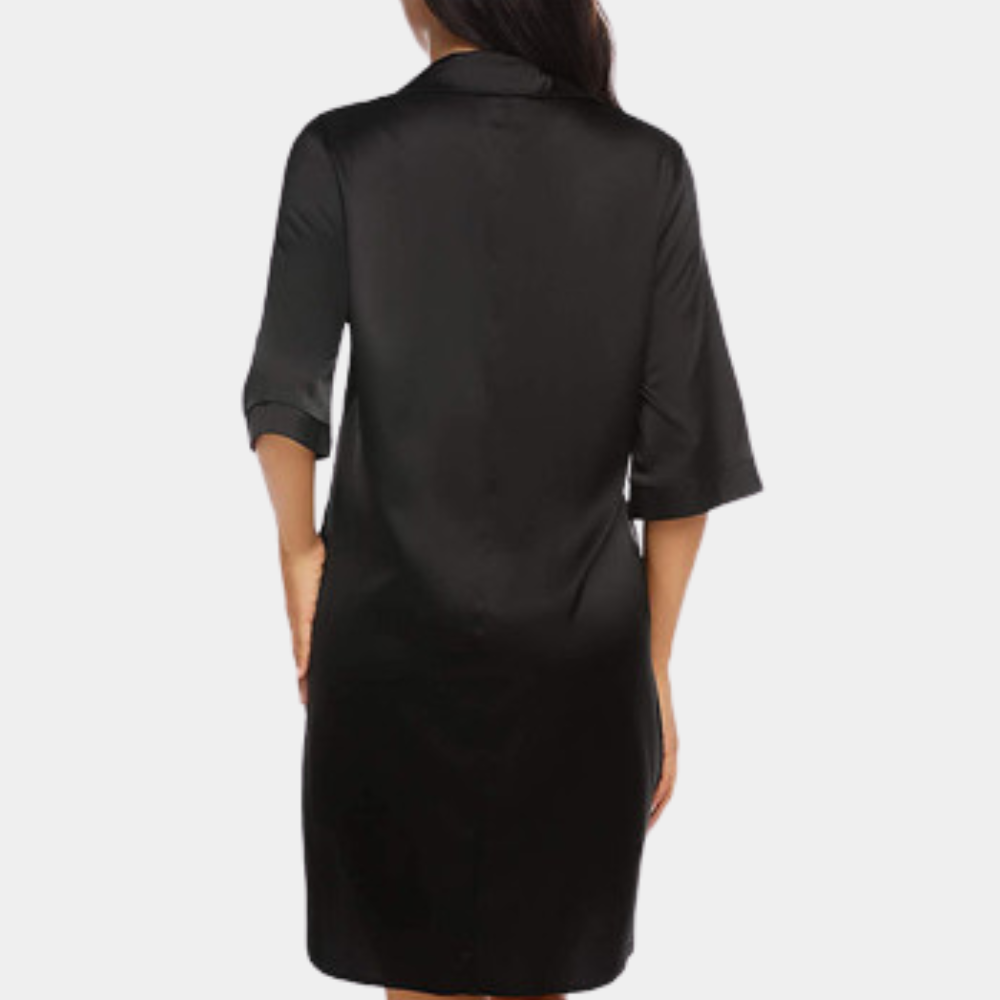Luxe en ademende dames slaapjurk, zijdezacht met elegante snit, ideaal voor een stijlvolle, comfortabele nachtrust.