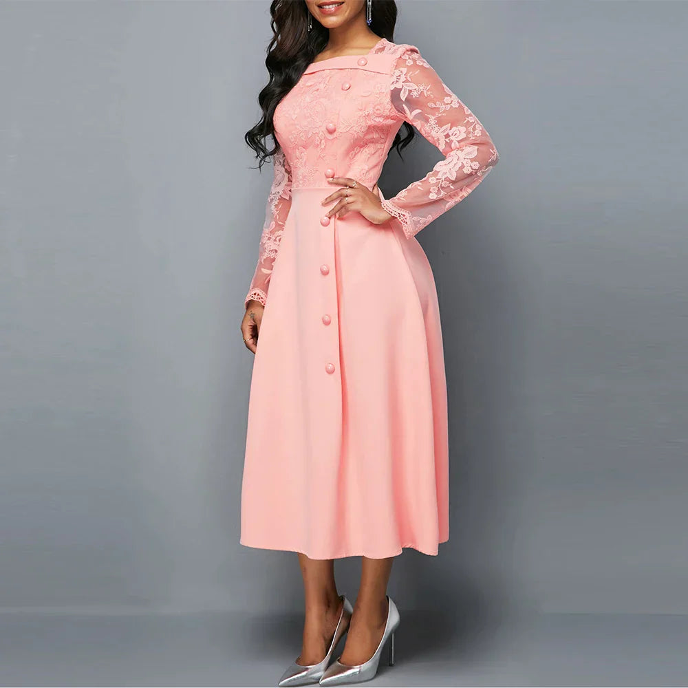 "Luxe feestjurk met elegante kanten mouwen, vierkante kraag en vloeiend maxi silhouet voor vrouwen."