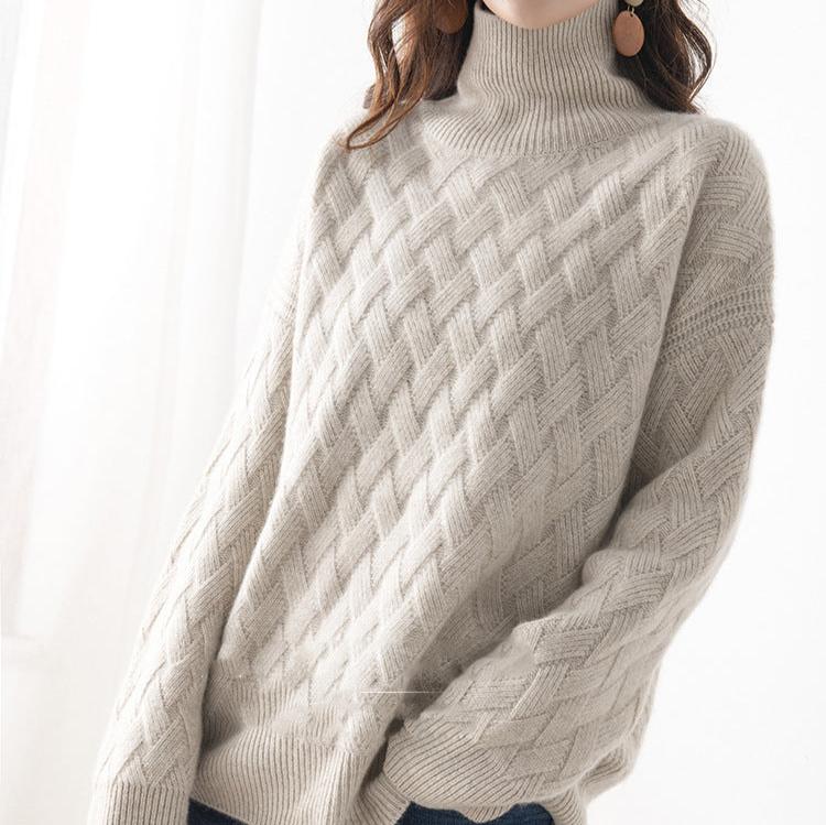 Luxe kasjmier trui dames, zacht en elegant, geschikt voor casual en formele outfits, in een warme grijze tint.