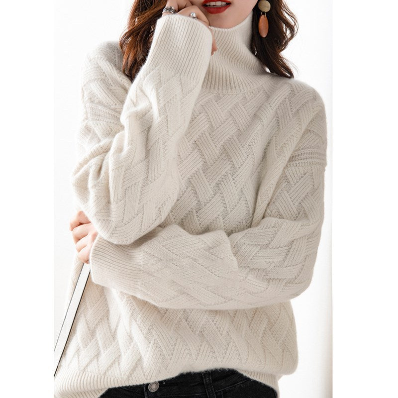 Luxe kasjmier trui dames, zacht en elegant, geschikt voor casual en formele outfits, in een warme grijze tint.