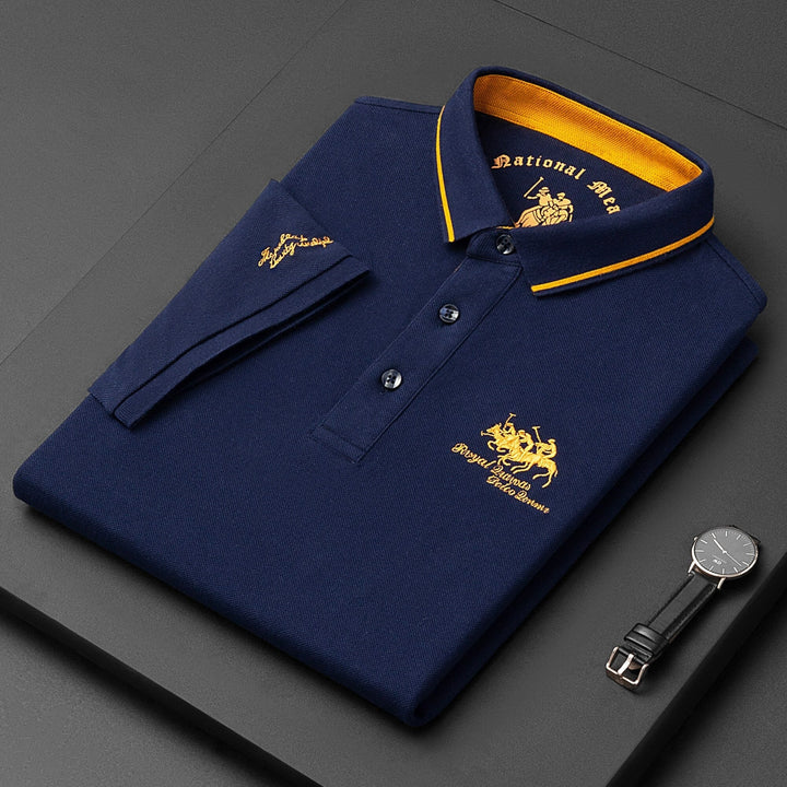 "Luxe katoenen herenpolo met korte mouwen, elegante pasvorm, reverskraag, perfect voor casual en semi-formele gelegenheden."