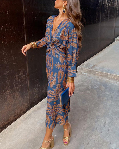"Luxe Luna jurk in vloeiende stof, elegante pasvorm, ideaal voor formele evenementen, dameskleding"