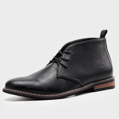 "Mannelijke desert boots in suède-leer, bruin. Comfortabele, duurzame herenschoenen. Perfect voor herfst en winter."