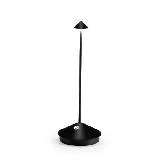 "Moderne draadloze LED tafellamp, dimbaar, waterbestendig, mat zwarte afwerking, voor binnen en buiten gebruik."