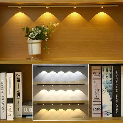 "Moderne draadloze LED wandlamp met bewegingssensor, energiezuinig en elegant, ideaal voor elke woonruimte."
