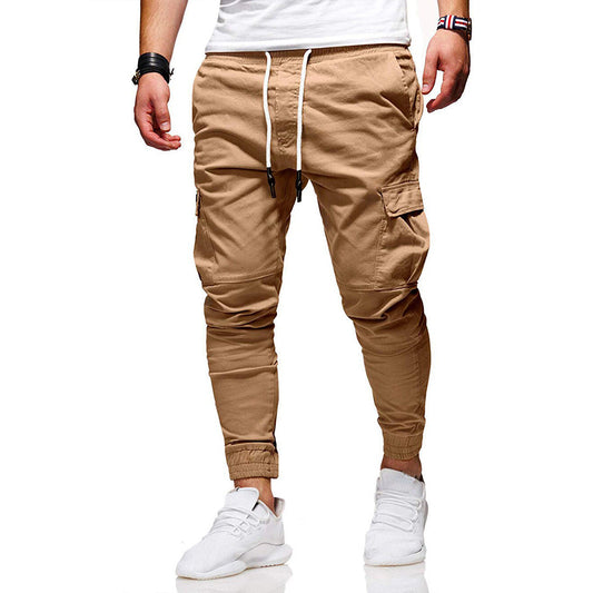 "Moderne heren cargo broek met elastische taille, ruime zakken en trendy ontwerp voor comfort en stijl."