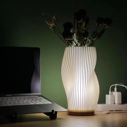 "Moderne LED tafellamp met uniek swirl design, zachte warme gloed. Perfect voor bureau, nachtkastje of boekenplank."