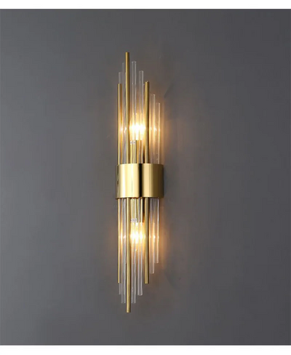 "Moderne wandlamp goud, tijdloze elegantie, luxe verlichting voor verfijnd interieur."