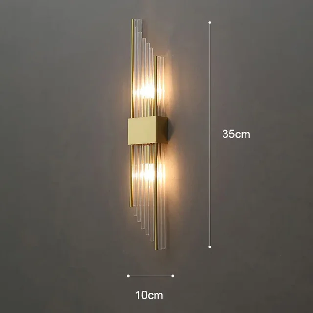 "Moderne wandlamp goud, tijdloze elegantie, luxe verlichting voor verfijnd interieur."