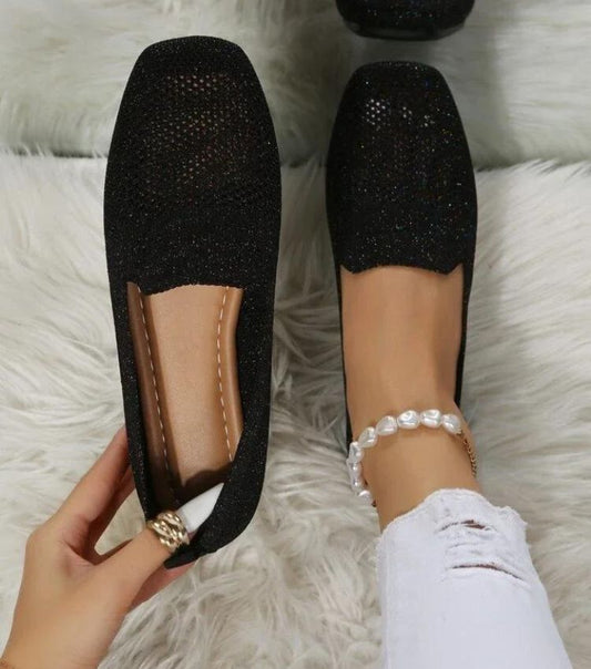"Orthopedische antislip damesschoenen, elegant grijs ontwerp met afgeronde neus en ademende voering voor comfort."