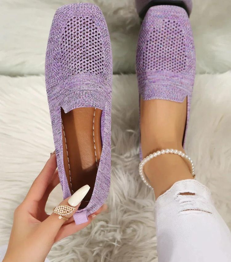 "Orthopedische antislip damesschoenen, elegant grijs ontwerp met afgeronde neus en ademende voering voor comfort."
