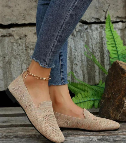 "Orthopedische antislip damesschoenen, elegant grijs ontwerp met afgeronde neus en ademende voering voor comfort."
