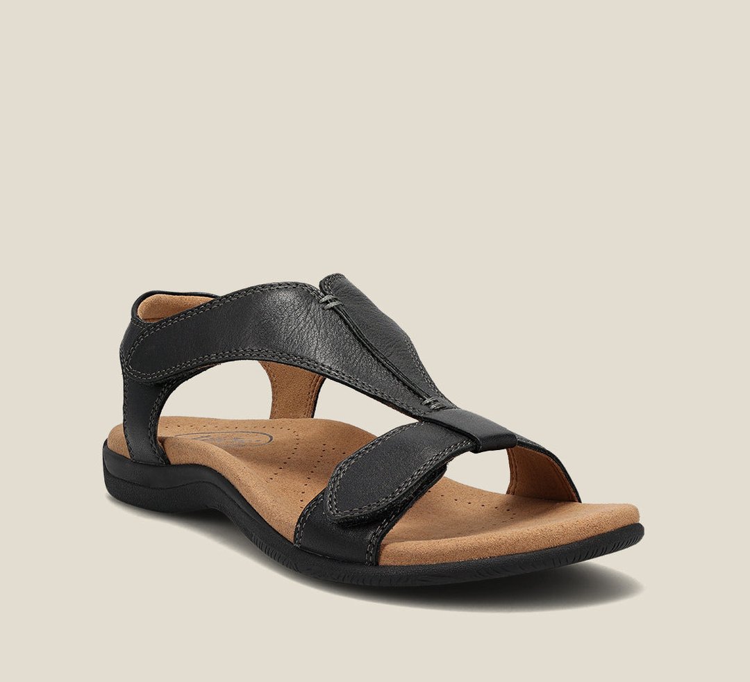 "Orthopedische leren sandalen voor dames. Stijlvol ontwerp, hoogwaardig leer, bruin met verstelbare riemen voor comfort."