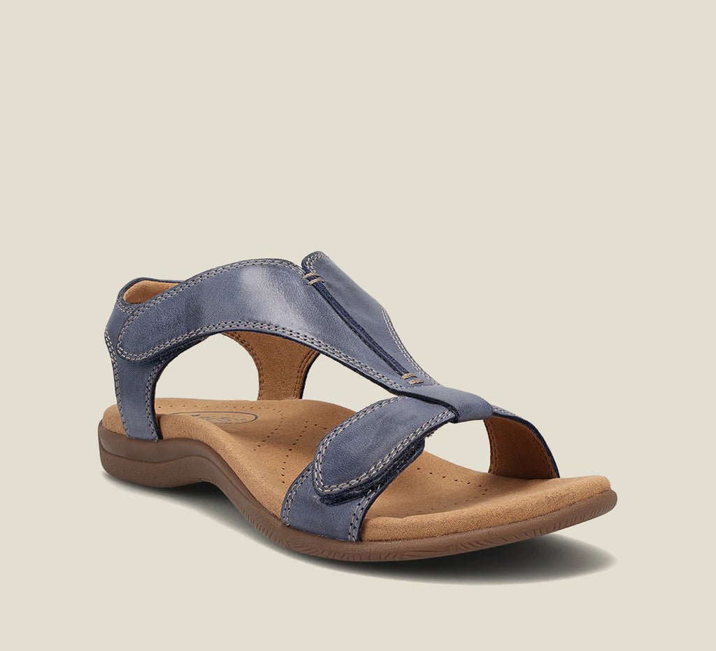 "Orthopedische leren sandalen voor dames. Stijlvol ontwerp, hoogwaardig leer, bruin met verstelbare riemen voor comfort."
