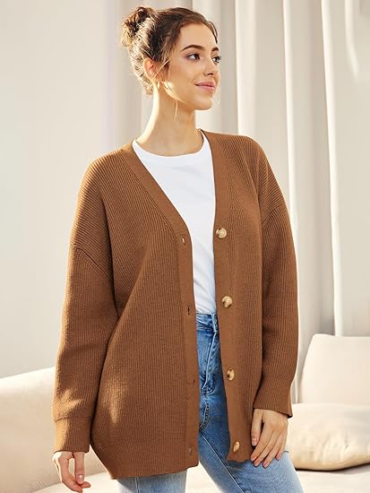 "Oversized damesvest, V-hals, knoopsluiting, warme stof, comfortabele pasvorm, stijlvol voor koele dagen"