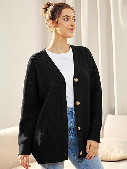 "Oversized damesvest, V-hals, knoopsluiting, warme stof, comfortabele pasvorm, stijlvol voor koele dagen"