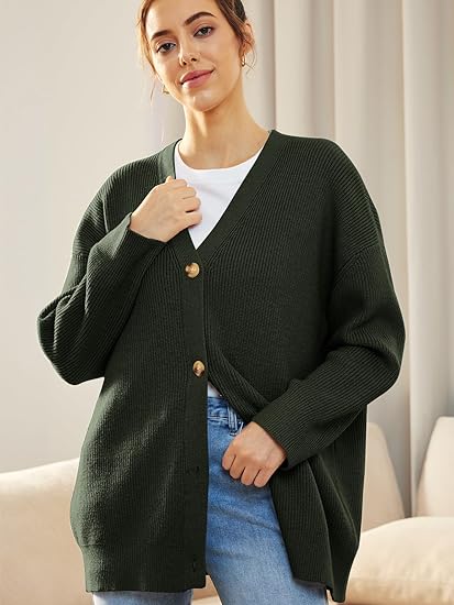 "Oversized damesvest, V-hals, knoopsluiting, warme stof, comfortabele pasvorm, stijlvol voor koele dagen"