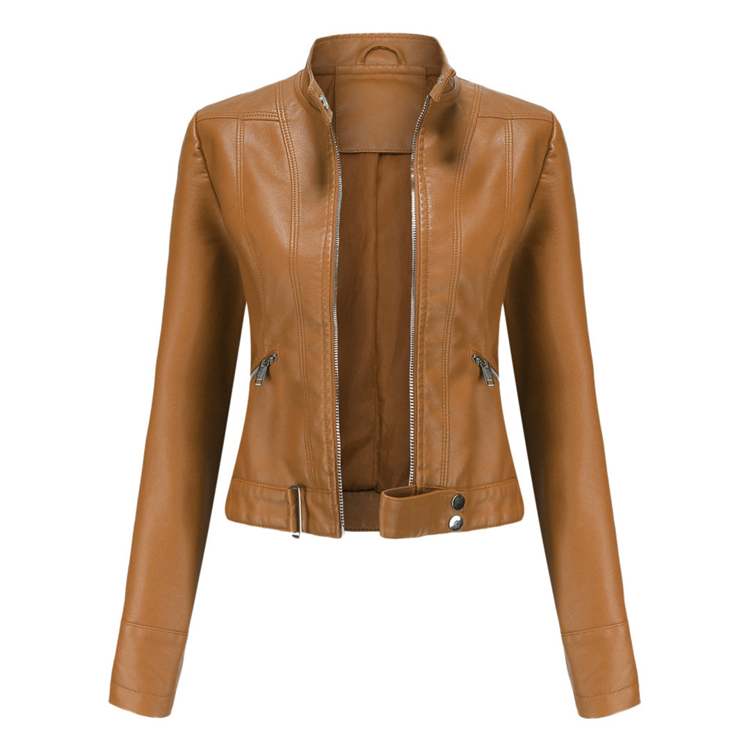 "Rode leren bikerjas voor dames, kort design, stijlvolle en functionele OXANA jas met zakken en luxe uitstraling"