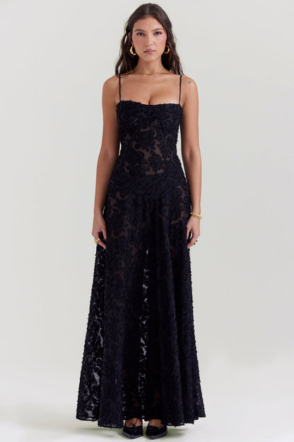 "Rugloze Elvina maxi jurk met geborduurde details, elegante lange jurk voor zomerse gelegenheden in vrouwenmode"