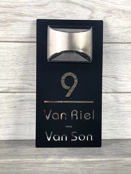"Solar huisnummer bord met heldere, milieuvriendelijke verlichting, weerbestendig en eenvoudig te onderhouden, geen bedrading
